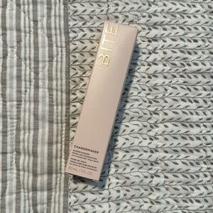 NIB Bite Beauty Changemaker Foundation Shade L30